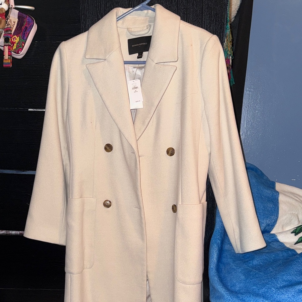 Banana Republic Cream Trench Coat